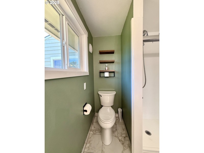 Bathroom, Attached