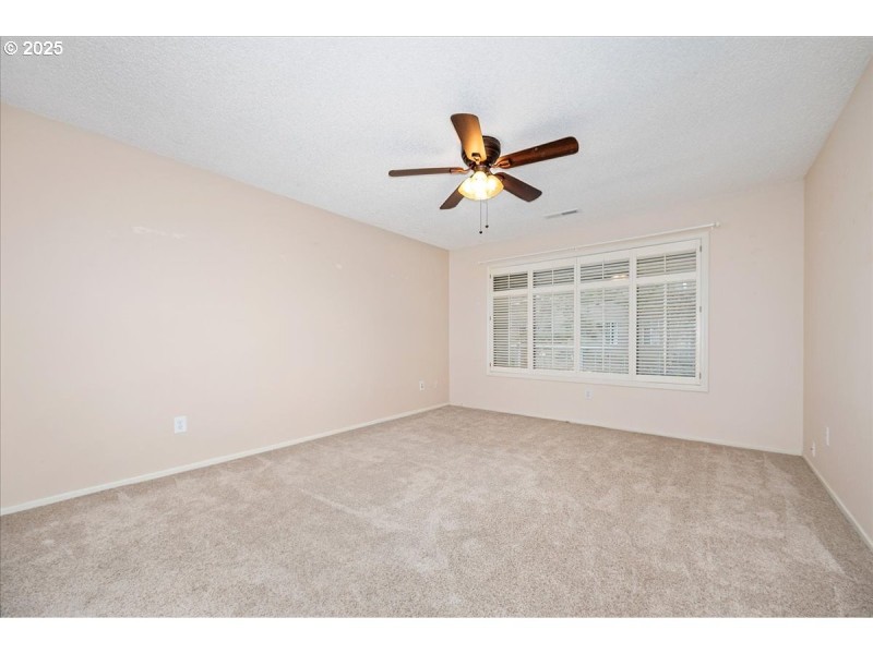 Bedroom, Primary