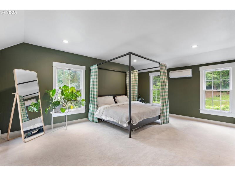 Bedroom, Owner's Suite