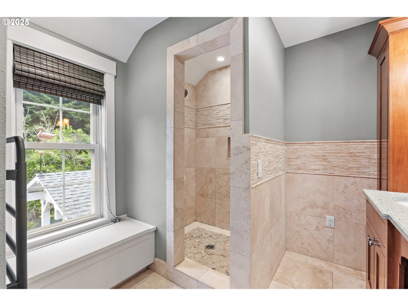 Owner's Suite Bathroom