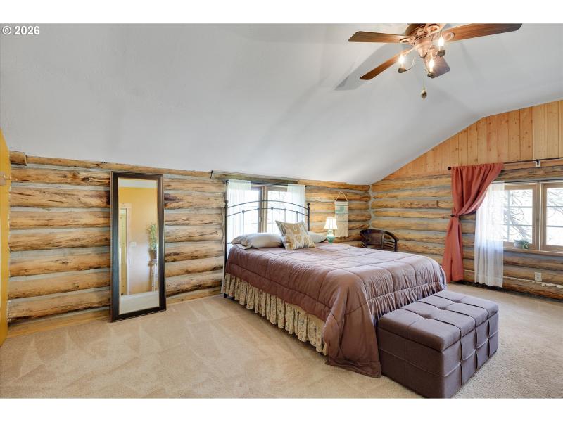 Bedroom, Primary