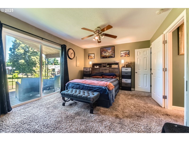 Bedroom, Primary