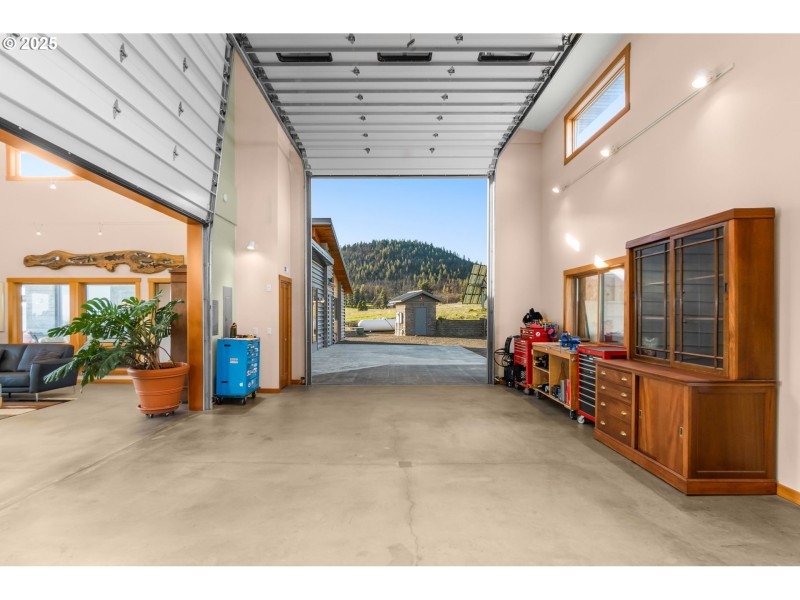RV Garage