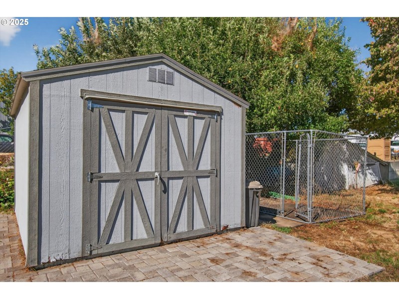 Shed