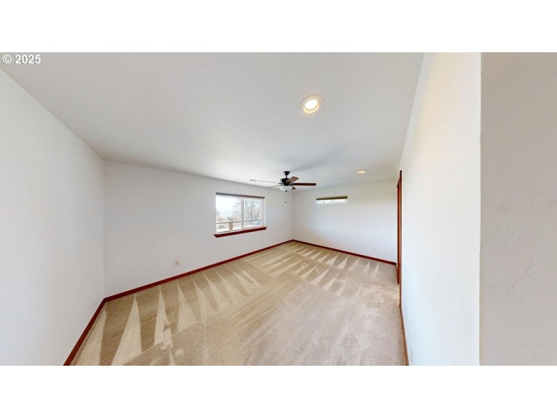 Bedroom, Primary