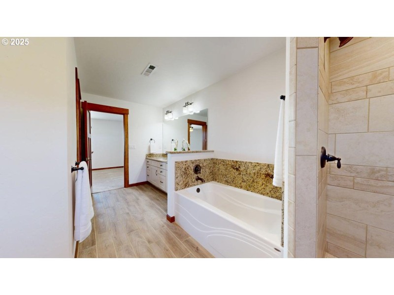 Bathroom, Attached