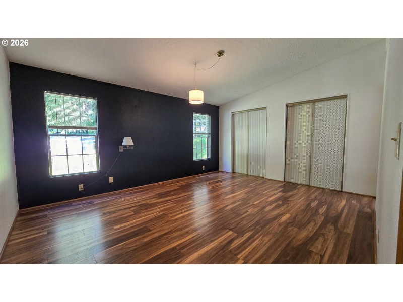 Bedroom, Primary