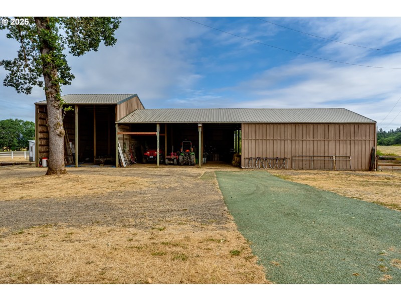 Barn