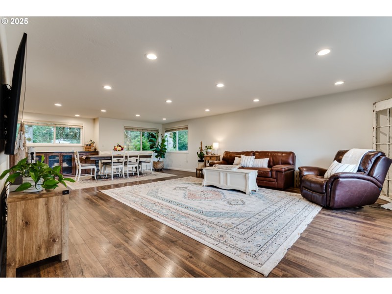 Living Room/Dining Room