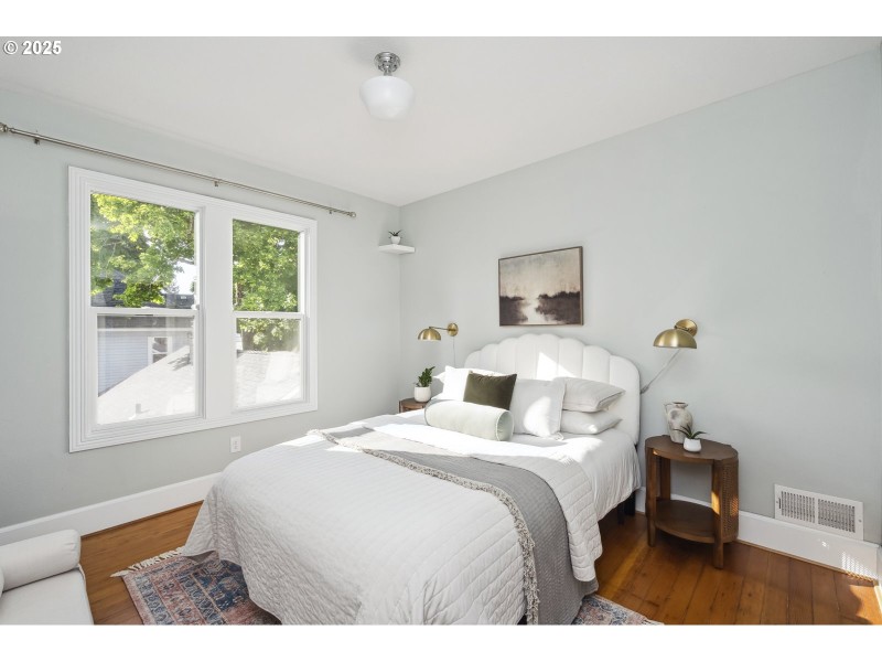Bedroom, Primary