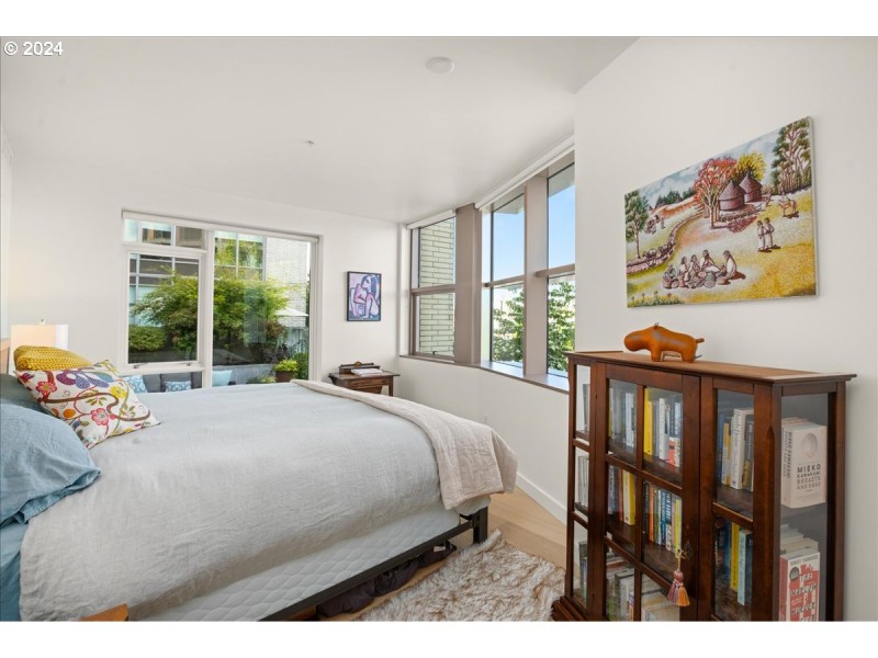 Bedroom, Primary