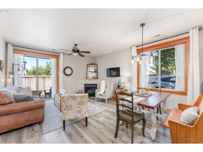 Living Room/Dining Room