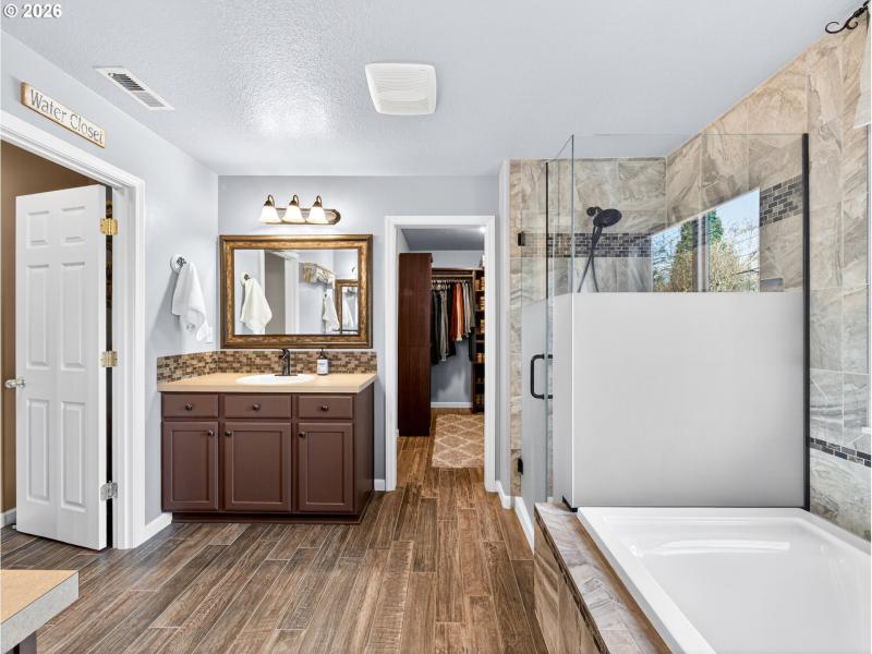 Owner's Suite Bathroom