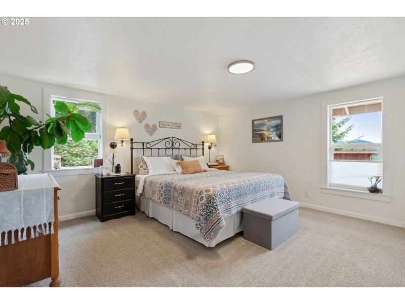 Bedroom, Primary