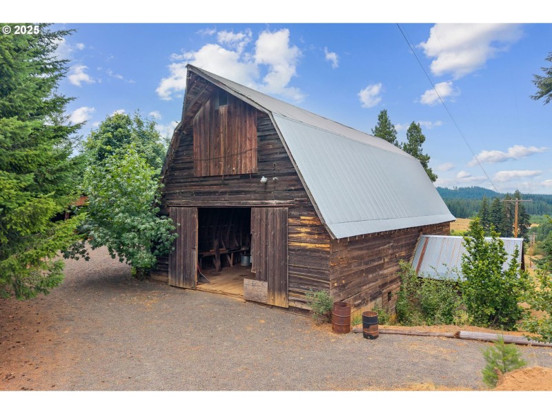 Barn
