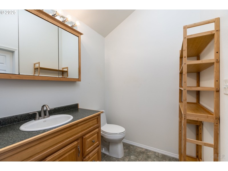Bathroom, Attached