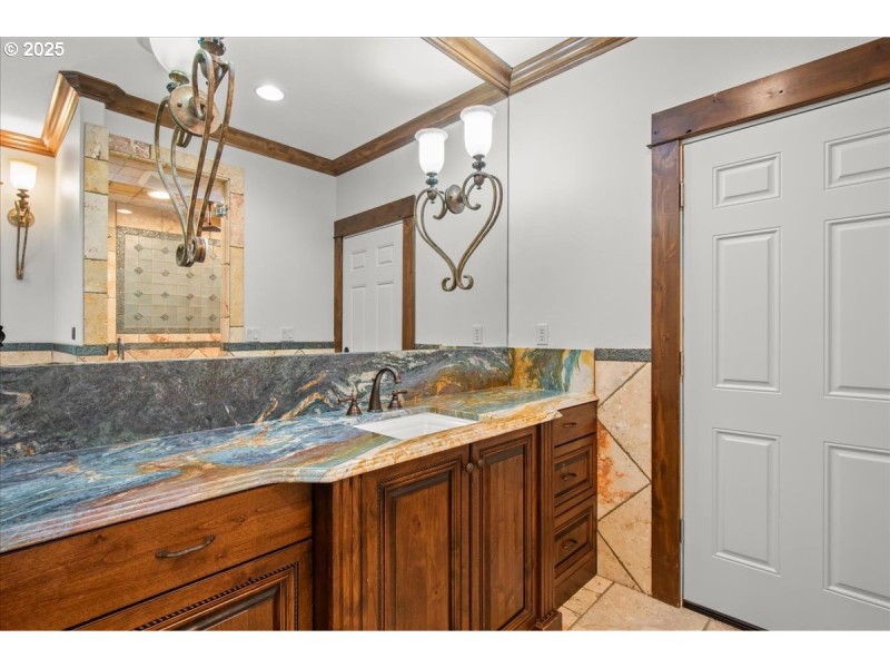 Owner's Suite Bathroom