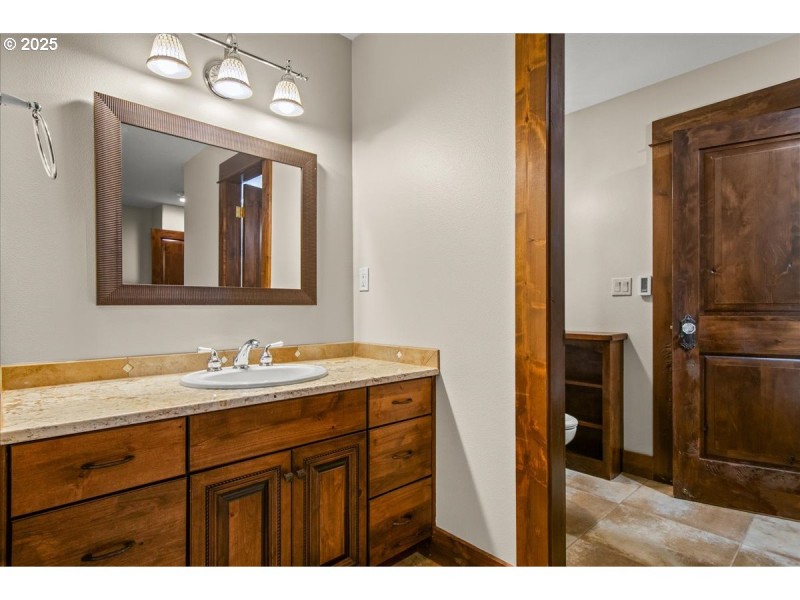 Bathroom, Attached