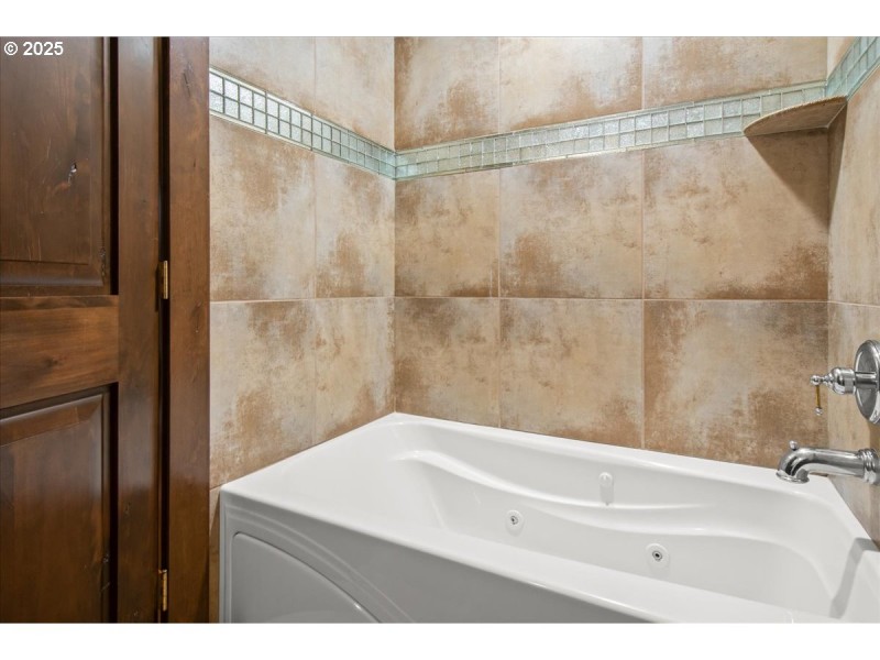 Bathroom, Attached