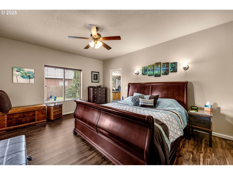 Bedroom, Primary