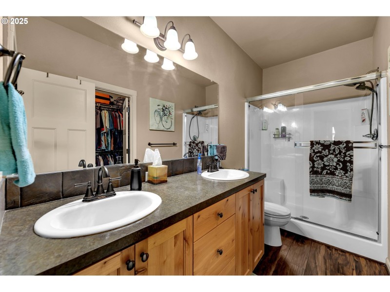 Bathroom, Attached