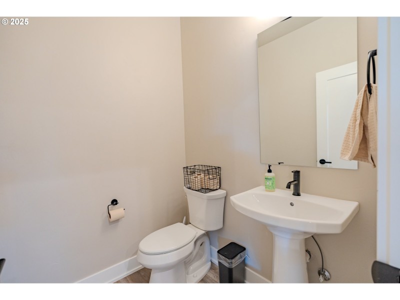 Bathroom, Continental