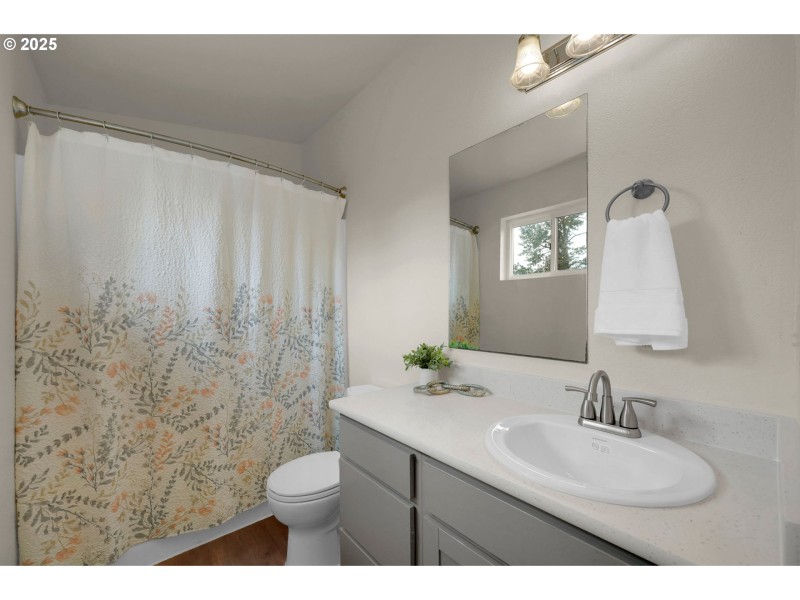 Bathroom, Attached