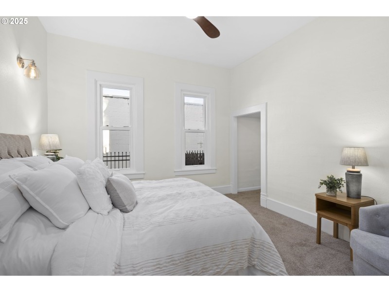 Bedroom, Primary