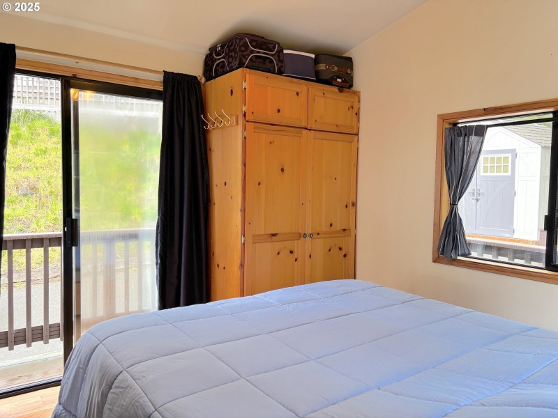 Bedroom, Primary