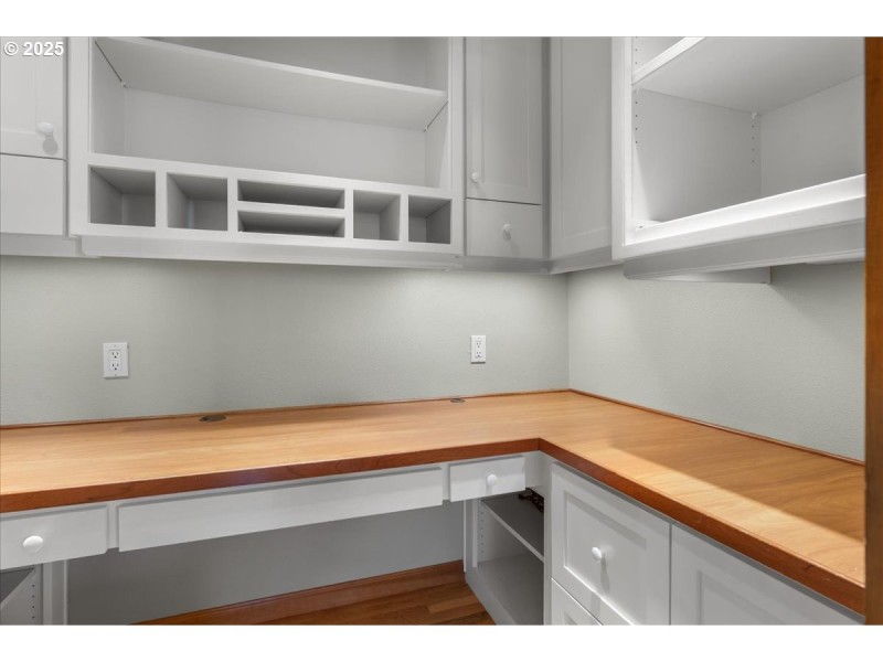 Butler's Pantry