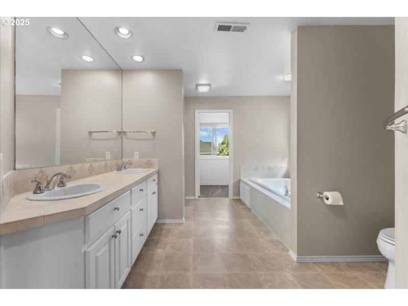Bathroom, Attached