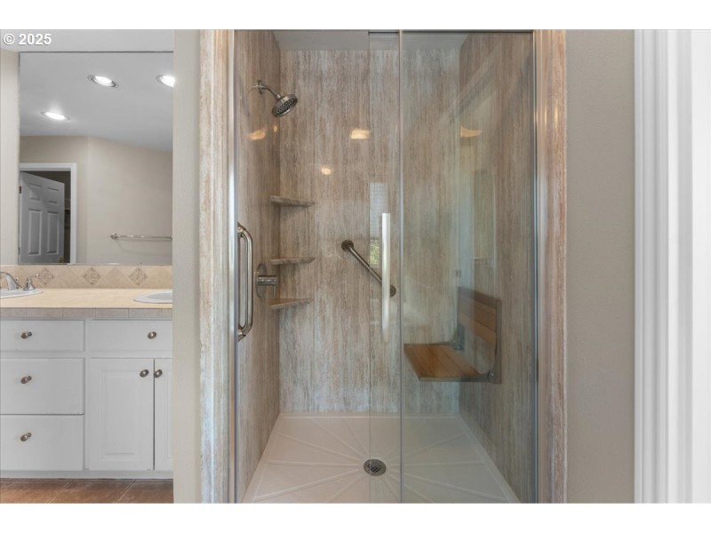Bathroom, Attached