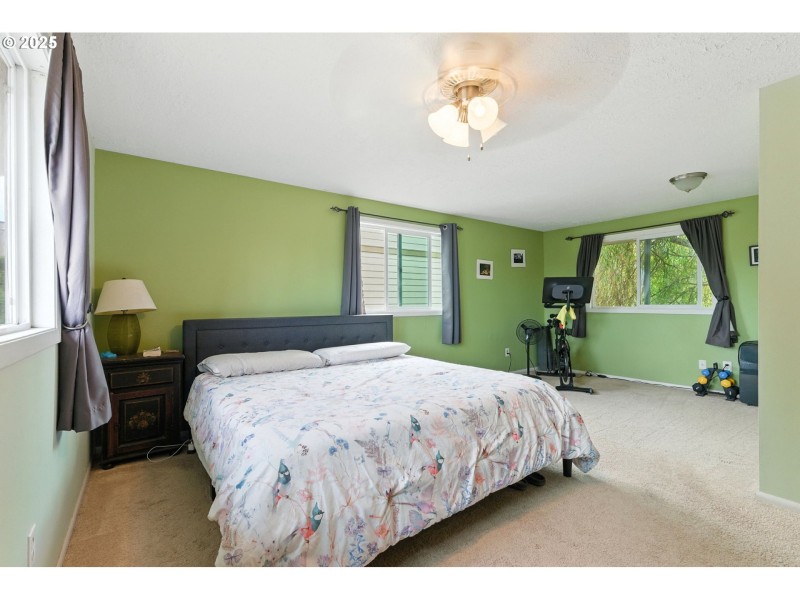 Bedroom, Primary