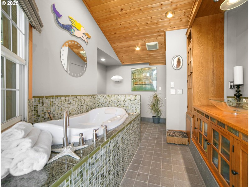Owner's Suite Bathroom #2