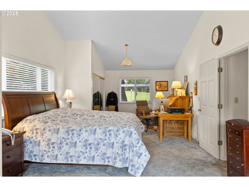 Bedroom, Primary
