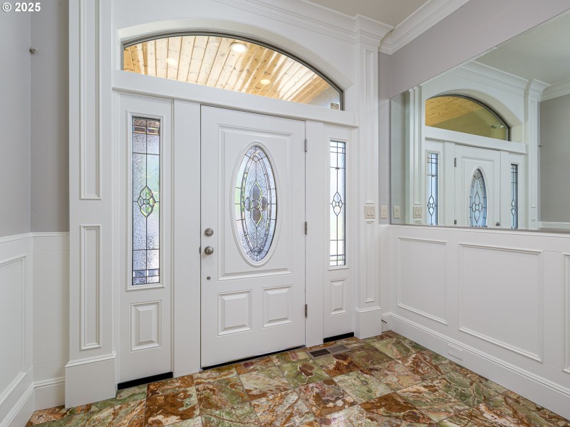 Entrance/Foyer