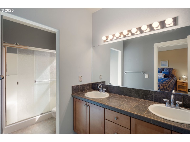 Bathroom, Attached