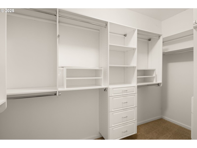 Bedroom, Primary