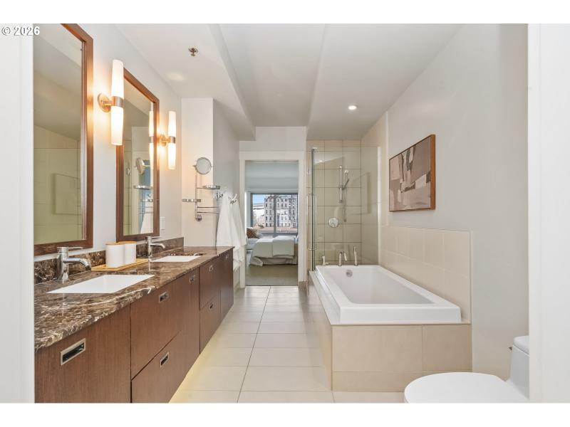 Owner's Suite Bathroom