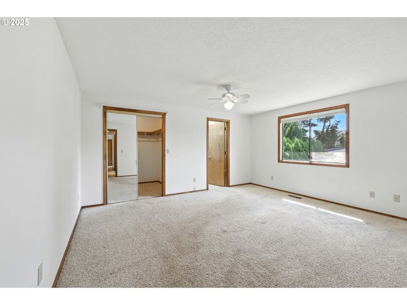 Bedroom, Owner's Suite