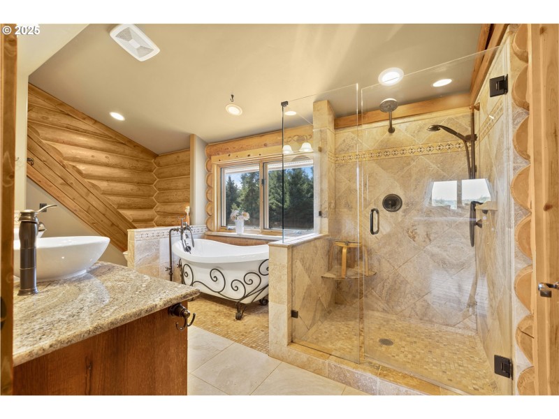 Bathroom, Attached