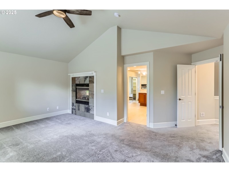 Bedroom, Primary