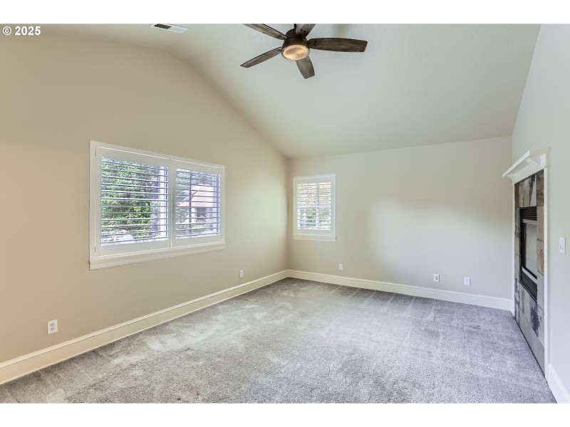 Bedroom, Primary