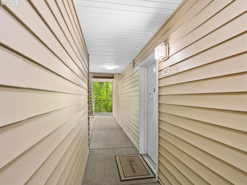 Entrance/Foyer