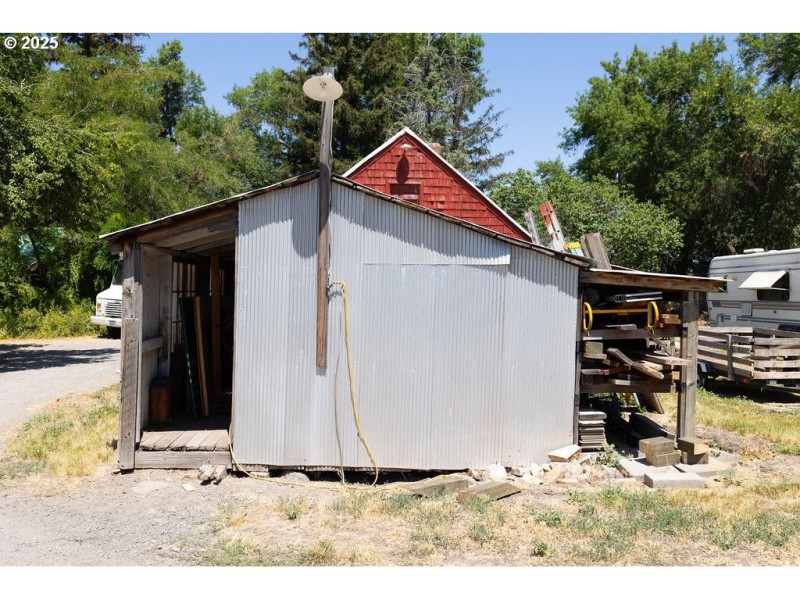Shed