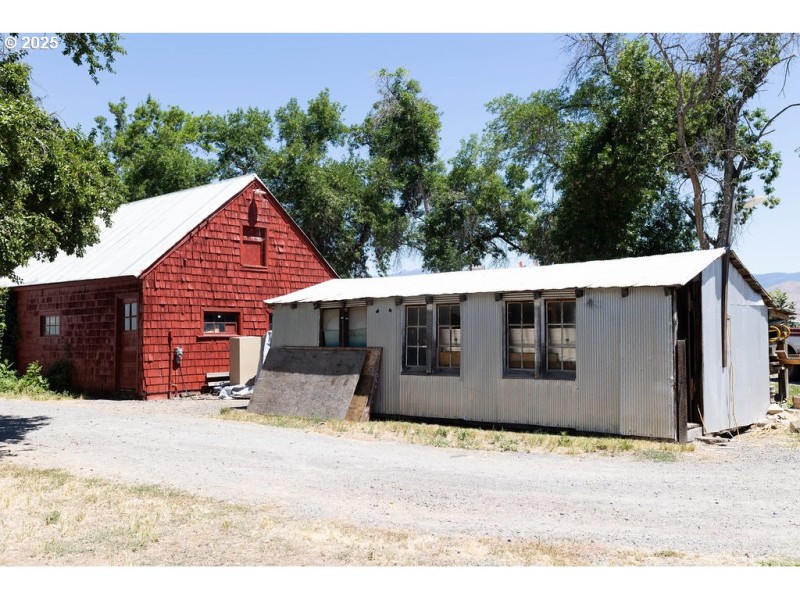 Shed