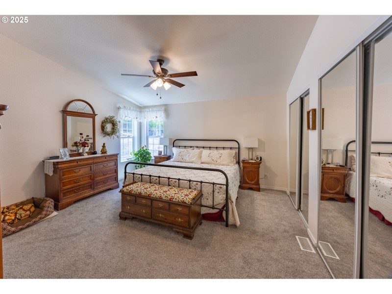 Bedroom, Primary