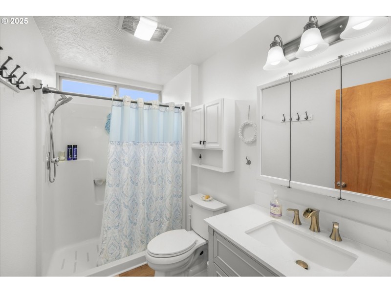 Bathroom, Continental