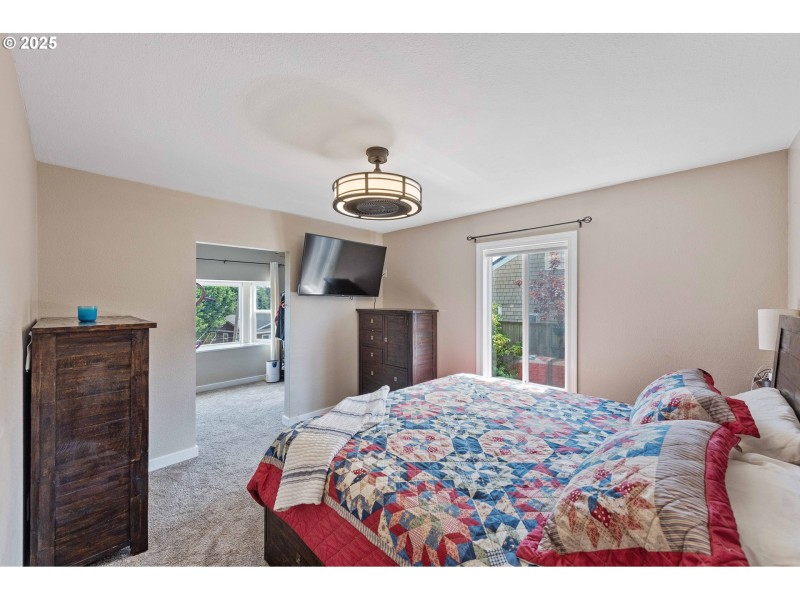 Bedroom, Primary