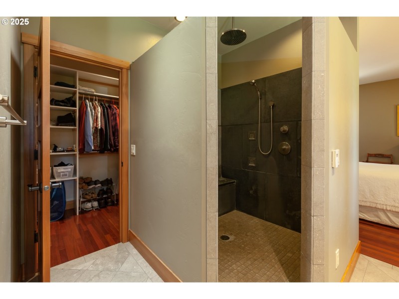 Bathroom, Attached